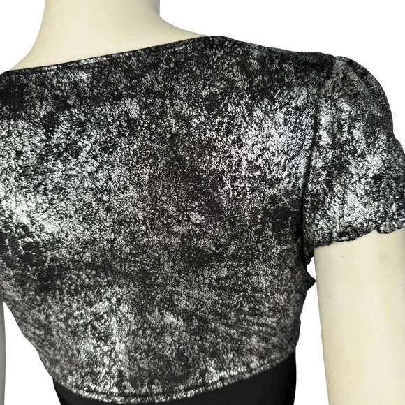 Y2K Keyhole Top Women's L Black‎ Silver Metallic Ring Accent Short Sleeve Club - Picture 7 of 11